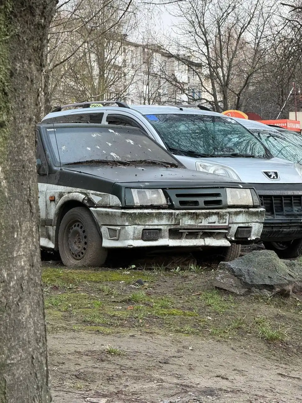 Вулиці в заручниках металобрухту: чому Житомир не може позбутися покинутих авто