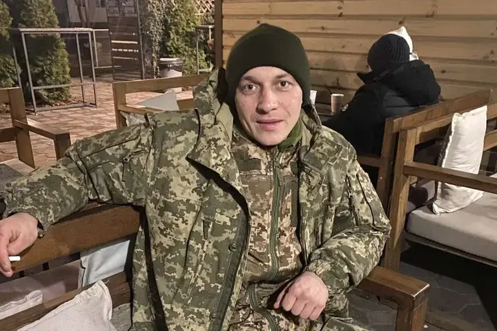Дорога додому довжиною у 25 місяців: історія десантника Віталія Хилі