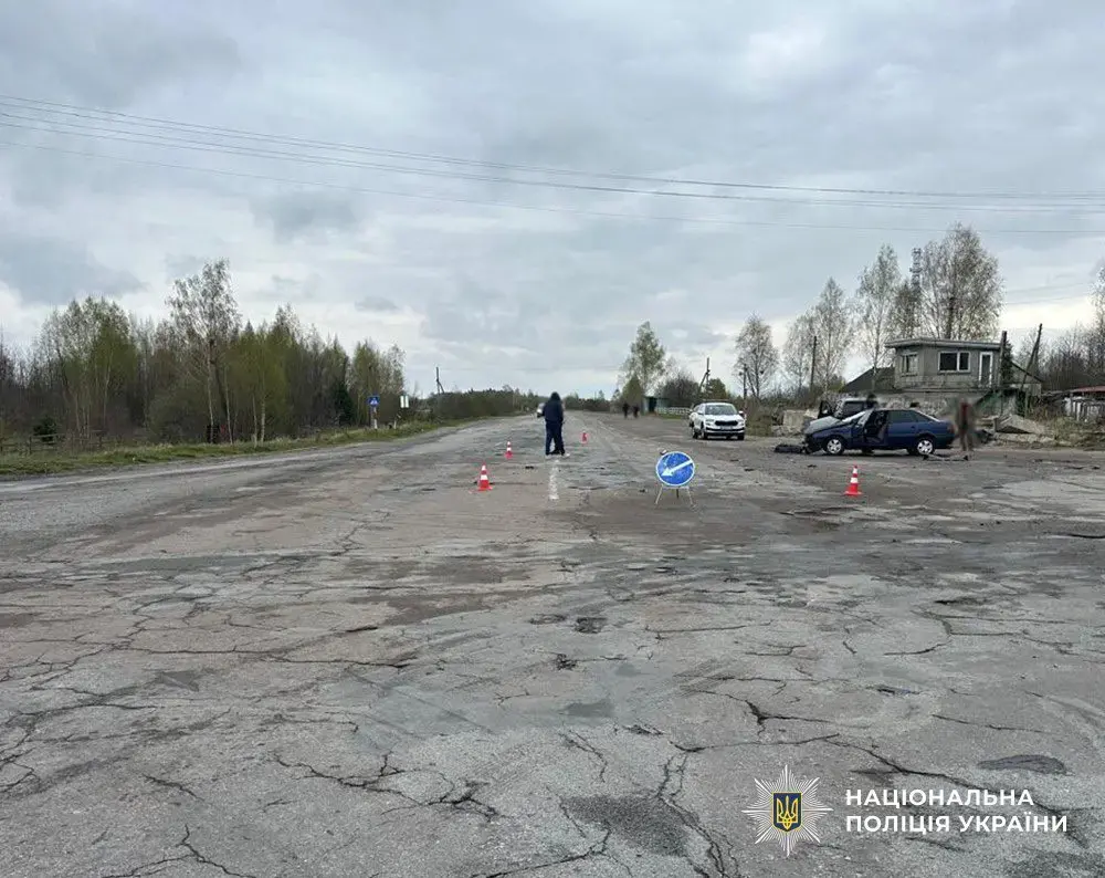 Зіткнення на перехресті: у Романівській громаді не розминулися дві іномарки